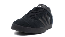 画像をギャラリービューアに読み込む, adidas Originals GAZELLE &quot;ALL BLACKS&quot; ALL BLACK/ALL BLACK/SILVER METALLIC 1