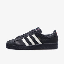 画像をギャラリービューアに読み込む, adidas Originals CHAVARRIA SUPERSTAR 2 "WILLY CHAVARRIA"  CORE BLACK/OFF WHITE/RED 1
