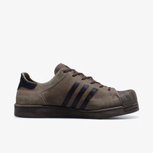 画像をギャラリービューアに読み込む, adidas Originals AV SST SHAVED "AVAVAV"  DARK BROWN/DARK BROWN/SUPPLIER COLOUR 2