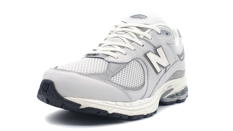 new balance M2002R PP 1