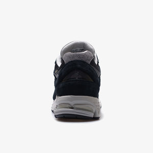 New Balance M2002R GTX “GORE TEX” BLACK/CASTLEROCK/SILVER METALLIC