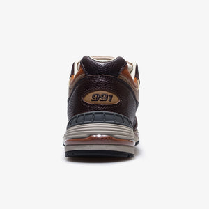 New Balance M991 V1 