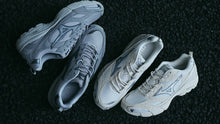 画像をギャラリービューアに読み込む, MIZUNO MXR OG WHITE/SILVER 7