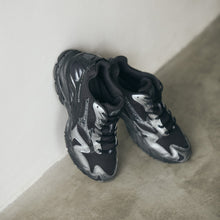 画像をギャラリービューアに読み込む, MIZUNO WAVE RIDER 10  BLACK/METALLIC GREY