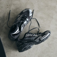 画像をギャラリービューアに読み込む, MIZUNO WAVE RIDER 10  BLACK/METALLIC GREY