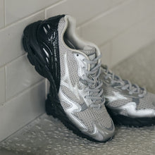 画像をギャラリービューアに読み込む, MIZUNO WAVE RIDER 10  SILVER/OFF WHITE/BLACK