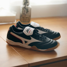 画像をギャラリービューアに読み込む, MIZUNO MORELIA LS OG  WHITE/BLACK/RED