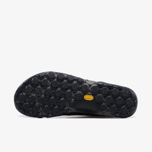 画像をギャラリービューアに読み込む, New Balance MINIMUS BLACKTOP
