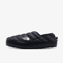画像をギャラリービューアに読み込む, THE NORTH FACE THERMOBALL TRACTION MULE V TNF BLACK/TNF WHITE 1
