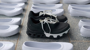 On CLOUDMONSTER HYPER PAF W "CURRENT FORM 3.0" "POST ARCHIVE FACTION"  BLACK/BLACK