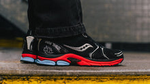 画像をギャラリービューアに読み込む, Saucony PROGRID TRIUMPH 4 &quot;Keith Haring&quot;  BLACK/RED