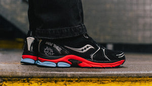Saucony PROGRID TRIUMPH 4 "Keith Haring"  BLACK/RED