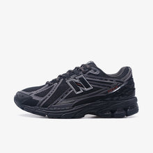 画像をギャラリービューアに読み込む, New Balance U1906R  BLACK 1