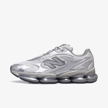 画像をギャラリービューアに読み込む, New Balance U2000  SILVER METALLIC 1