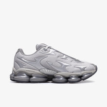 画像をギャラリービューアに読み込む, New Balance U2000  SILVER METALLIC 2