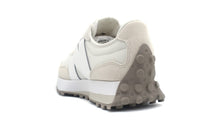 画像をギャラリービューアに読み込む, New Balance U327 LNA 2