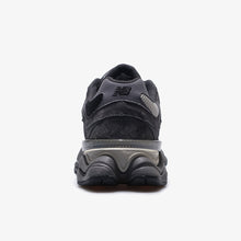 画像をギャラリービューアに読み込む, New Balance U9060 BLK