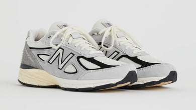 new balance U990 V4 