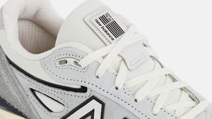 new balance U990 V4 