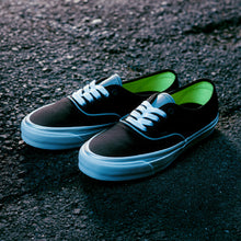 画像をギャラリービューアに読み込む, VANS AUTHENTIC 44 DL "GUCCIMAZE" "ASIAN ARTIST COLLECTION" "VANS PREMIUM"  GUCCIMAZE GREEN GECKO/BLACK