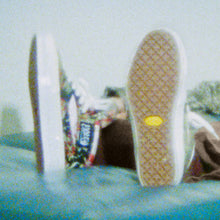 画像をギャラリービューアに読み込む, VANS OTW HALF CAB 33 DECON VIBRAM "STEVE CABALLERO" "OTW by VANS" FLORAL BLACK
