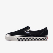 画像をギャラリービューアに読み込む, VANS CLASSIC SLIP-ON 98 "CHECKERBOARD SIDEWALL COLLECTION" "VANS PREMIUM" CHECKERBOARD SIDEWALL BLACK/MARSHMALLOW 1