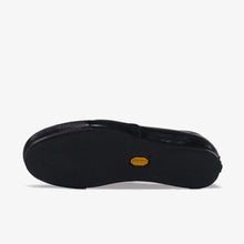 画像をギャラリービューアに読み込む, VANS OTW AUTHENTIC 44 SIPED VIBRAM "OTW by VANS"  GLOSS LEATHER BROGUE BLACK/BLACK 3