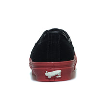 画像をギャラリービューアに読み込む, VANS OTW AUTHENTIC 44 SIPED VIBRAM "PREMIUM SUEDE PACK" "OTW by VANS"  PLATINUM SUEDE BLACK/RED OCHRE 4