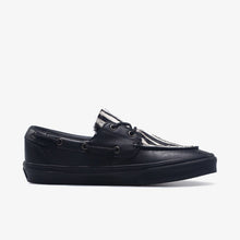画像をギャラリービューアに読み込む, VANS 2-EYELET BOAT SHOE  PONY HAIR BLACK 2