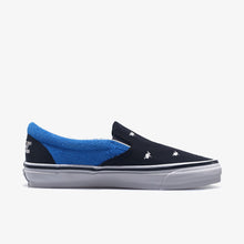 画像をギャラリービューアに読み込む, VANS CLASSIC SLIP-ON 98 "Liberaiders" "VANS PREMIUM" LIBERAIDERS BLACK/BRIGHT AZURE 2
