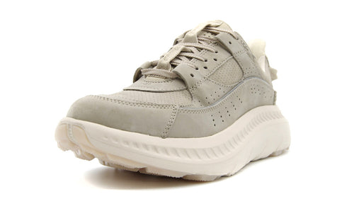 UGG M CA805 V2 NUBUCK SILT 1
