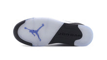 画像をギャラリービューアに読み込む, JORDAN BRAND AIR JORDAN 5 RETRO GS &quot;DARK CONCORD&quot; &quot;MICHAEL JORDAN&quot; WHITE/DARK CONCORD/BLACK 4