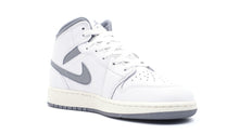 画像をギャラリービューアに読み込む, JORDAN BRAND AIR JORDAN 1 MID GS &quot;MICHAEL JORDAN&quot; WHITE/STEALTH 5