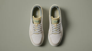 ASICS SportStyle SKYCOURT "ABOVE THE CLOUDS" BIRCH/SAGE GREEN 9
