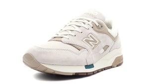 new balance CM1600 