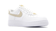 画像をギャラリービューアに読み込む, NIKE (WMNS) AIR FORCE 1 '07 ESS WHITE/RATTAN/RATTAN/WHITE 5