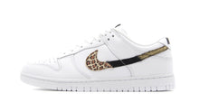 画像をギャラリービューアに読み込む, NIKE (WMNS) DUNK LOW SE &quot;WHITE ANIMAL SWOOSH&quot; WHITE/MULTI COLOR/WHITE 3