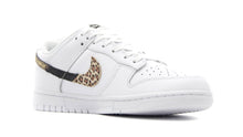 画像をギャラリービューアに読み込む, NIKE (WMNS) DUNK LOW SE &quot;WHITE ANIMAL SWOOSH&quot; WHITE/MULTI COLOR/WHITE 5