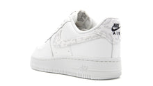 画像をギャラリービューアに読み込む, NIKE (WMNS) AIR FORCE 1 07 ESS "PAISELY PACK" SUMMIT WHITE/GREY FOG/BLACK 2
