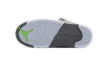 画像をギャラリービューアに読み込む, JORDAN BRAND JORDAN 5 RETRO PS &quot;GREEN BEAN&quot; &quot;MICHAEL JORDAN&quot; SILVER/GREEN BEAN/FLINT GREY 4