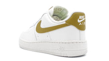 画像をギャラリービューアに読み込む, NIKE (WMNS) AIR FORCE 1 '07 NEXT NATURE SUMMIT WHITE/BRONZINE/METALLIC SILVER 2