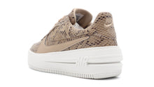 画像をギャラリービューアに読み込む, NIKE (WMNS) AIR FORCE 1 PLT.AF.ORM LV8 "SNAKESKIN" HEMP/HEMP/SAIL 2