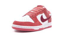 画像をギャラリービューアに読み込む, NIKE (WMNS) DUNK LOW SE "VALENTINE'S DAY PACK" WHITE/TEAM RED/ADOBE/DRAGON RED 1
