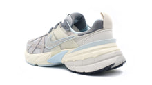画像をギャラリービューアに読み込む, NIKE (WMNS) V2K RUN "NIKE CAMPUS PACK" LIGHT BONE/METALLIC PLATINUM/LIGHT IRON ORE 2