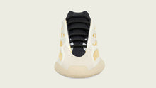 画像をギャラリービューアに読み込む, adidas YEEZY 700 V3 &quot;SAFFLOWER&quot; &quot;KANYE WEST&quot; SAFFLOWER 5
