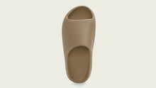 画像をギャラリービューアに読み込む, adidas YEEZY SLIDE &quot;CORE&quot; &quot;KANYE WEST&quot; CORE 4