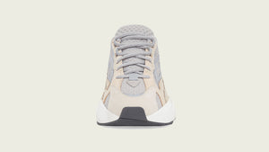 adidas YEEZY BOOST 700 V2 "CREAM" "KANYE WEST" CREAM 3