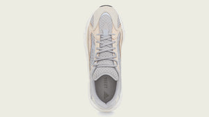adidas YEEZY BOOST 700 V2 "CREAM" "KANYE WEST" CREAM 4