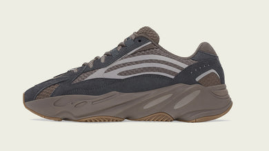 adidas YEEZY BOOST 700 V2 