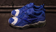 画像をギャラリービューアに読み込む, LIMITED EDITION for KAZOKU MIZUNO WAVE RIDER 1 &quot;NO BORDER&quot; &quot;mita sneakers&quot;　BLU/WHT/GRY/YEL10